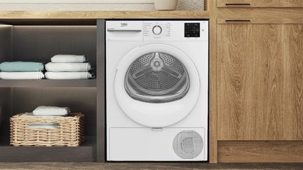 Kitchen with Beko washing machine