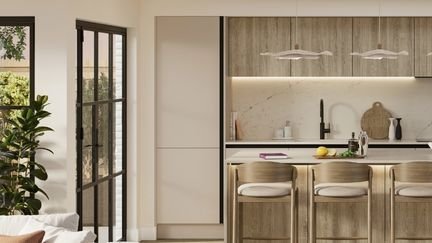 Tall larder unit without handles